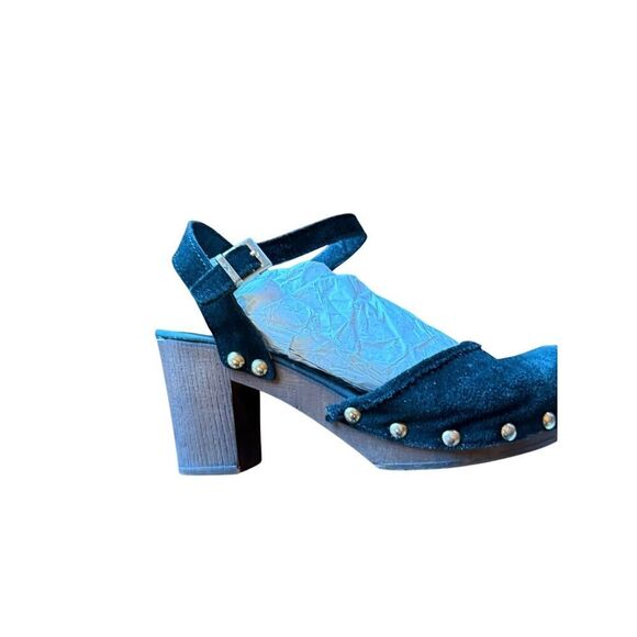 Alpe Woman Black Suede Studded Ankle Strap Block Heel Platforms Women's Size 7.5 - Picture 2 of 9